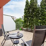 아파트 Mondrian Cracow - 2 Bedroom For Office By Renters
