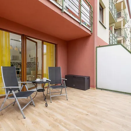 شقة Mondrian Cracow - 2 Bedroom For Office By Renters كراكوفيا